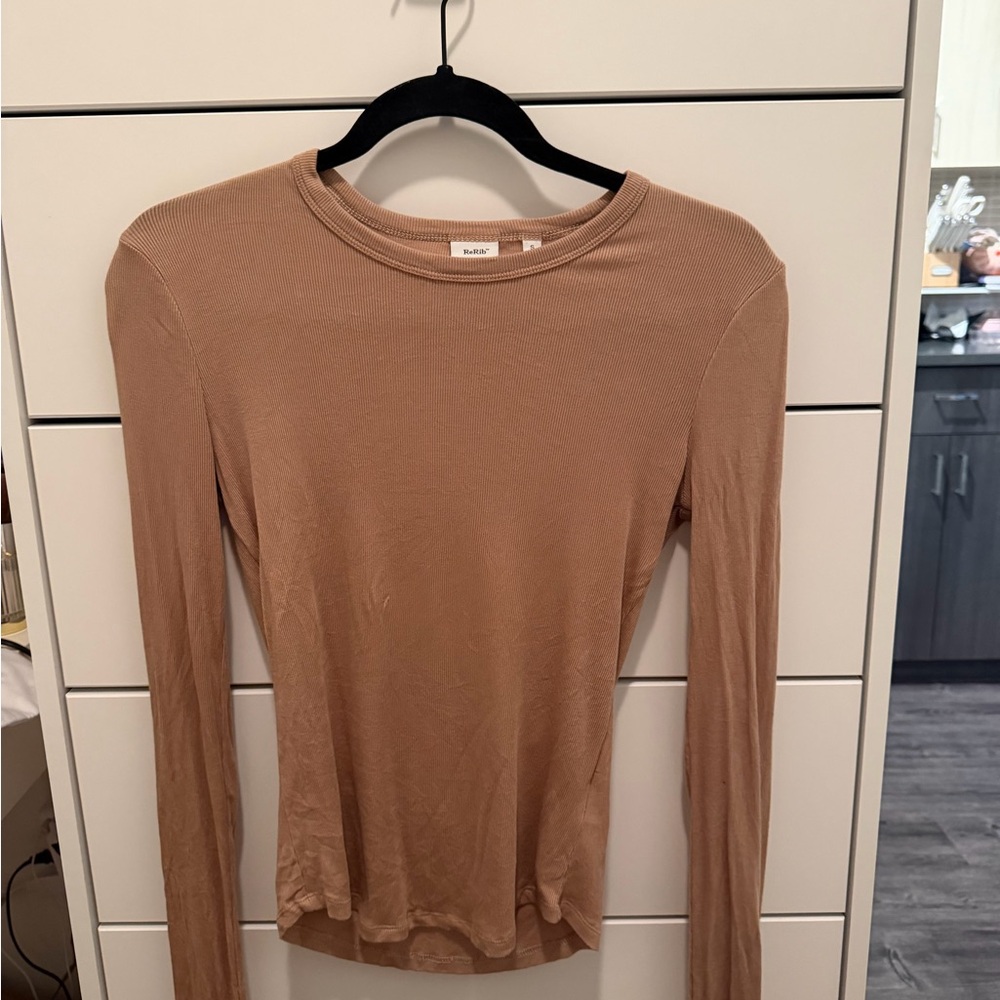 Aritzia Taupe Long Sleeve Women's Top
